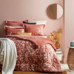 Wholesale Home Textile Polyester Printed Microfiber and Red Flannel Plush Fleece Fabric Winter Comforter Warm Soft Duvet Cover Bedding Set with Fitted Sheet