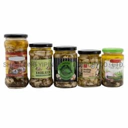 Marinated Garlic in Oil in Glass Jars Packing for Retail