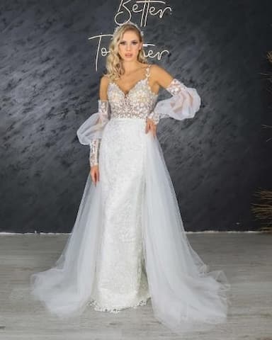 Mila - Column wedding dress with detachable skirt and balloon sleeves