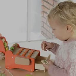 WOODEN & PLASTIC TOYS