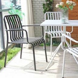 garden tables and chairs