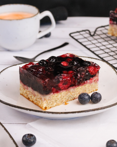 Kuchen des Monats: Vollkorn-Waldfrucht-Schnitte
