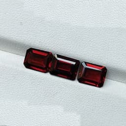 Beautifully Cut 0.73 Cts Octagon Shaped Mozambique Garnet 6x4 mm Natural Red Crystal Gemstone Jewelry Making Featuring Emerald